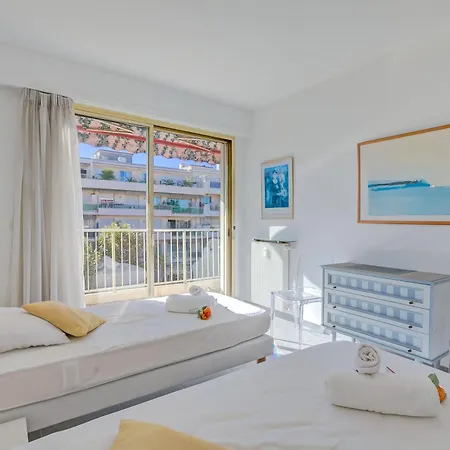 Le Fabiola - Happy *