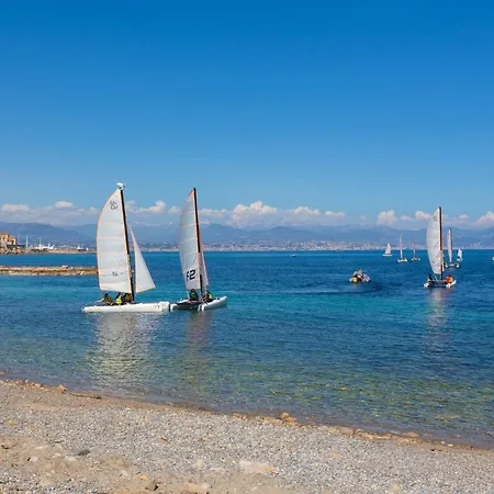 Le Fabiola - Happy * アンティーブ