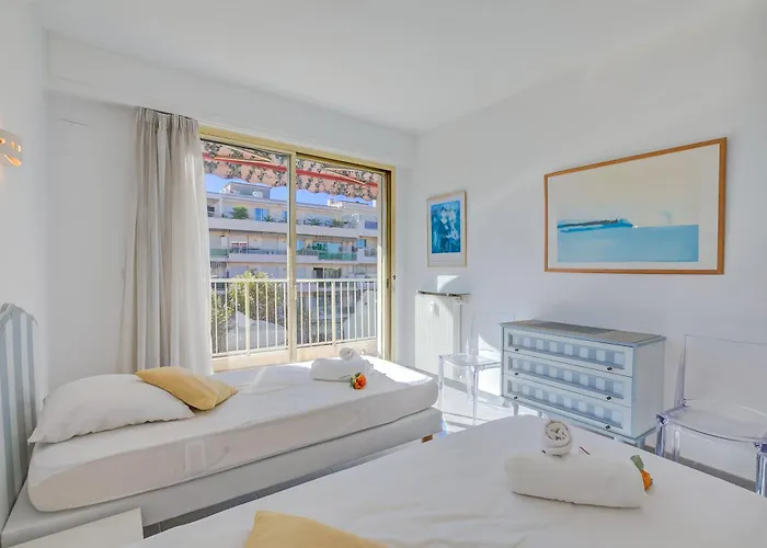 Le Fabiola - Happy *